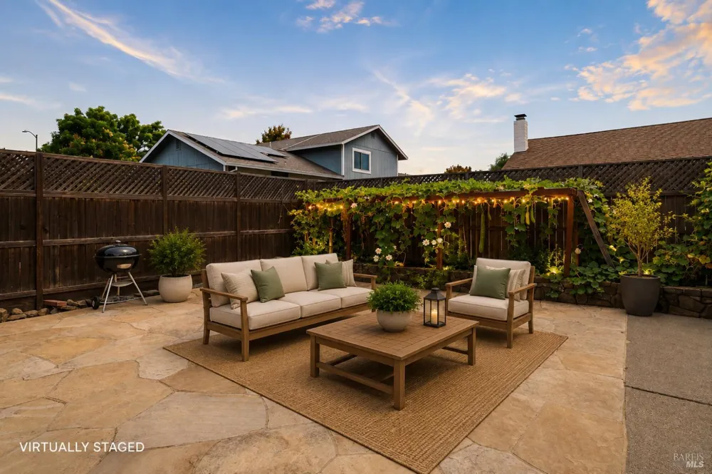 1804 Spoonbill Avenue Petaluma, CA 94954