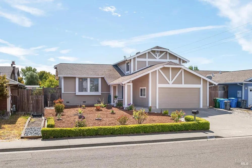 1804 Spoonbill Avenue Petaluma, CA 94954