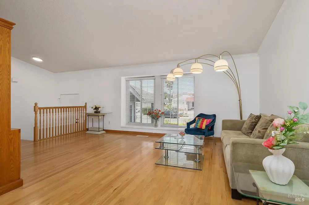 1804 Spoonbill Avenue Petaluma, CA 94954