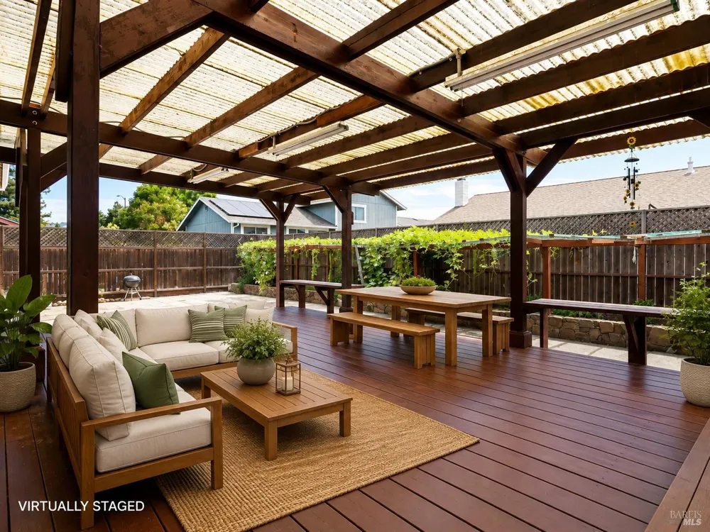 1804 Spoonbill Avenue Petaluma, CA 94954