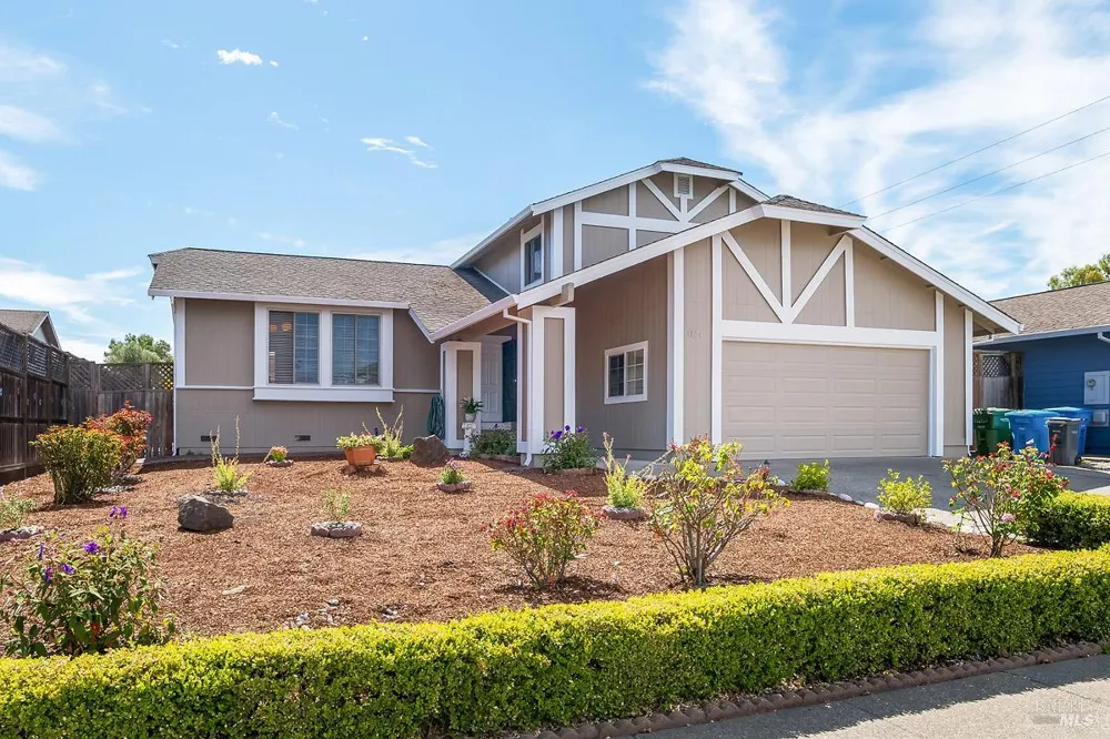 1804 Spoonbill Avenue Petaluma, CA 94954
