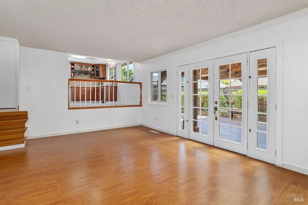 1804 Spoonbill Avenue Petaluma, CA 94954