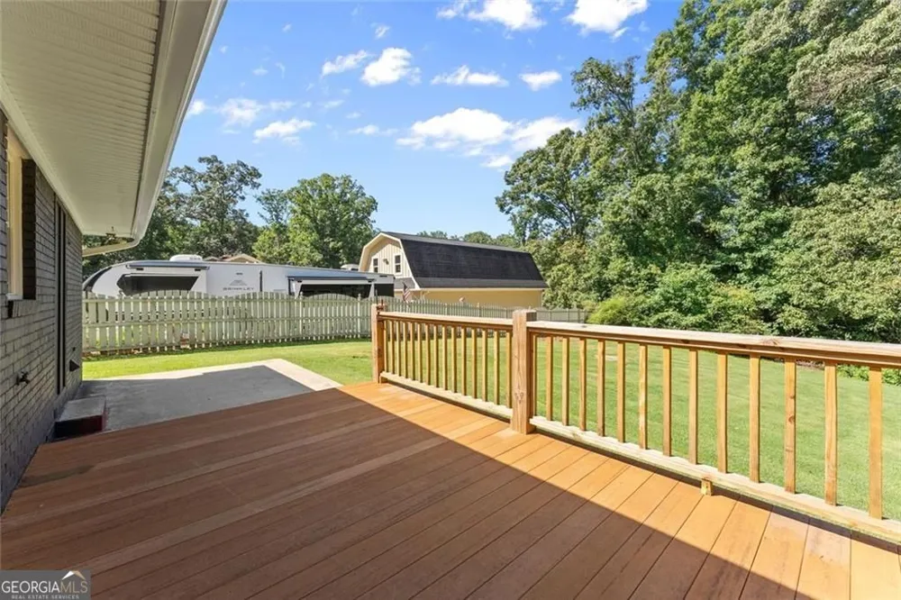5850 Norton CIR Flowery Branch, GA 30542