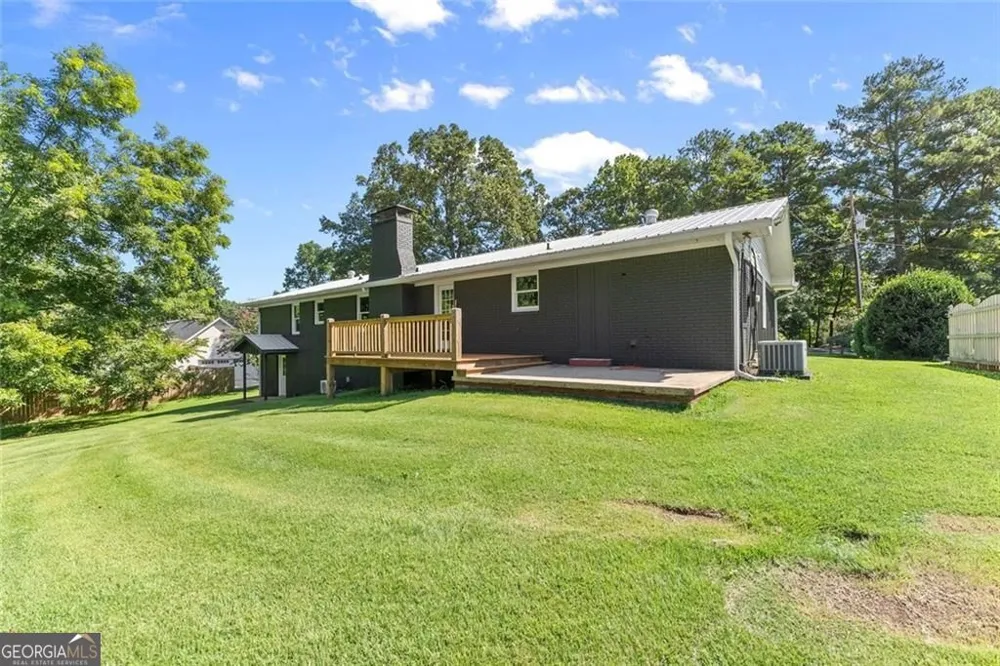 5850 Norton CIR Flowery Branch, GA 30542