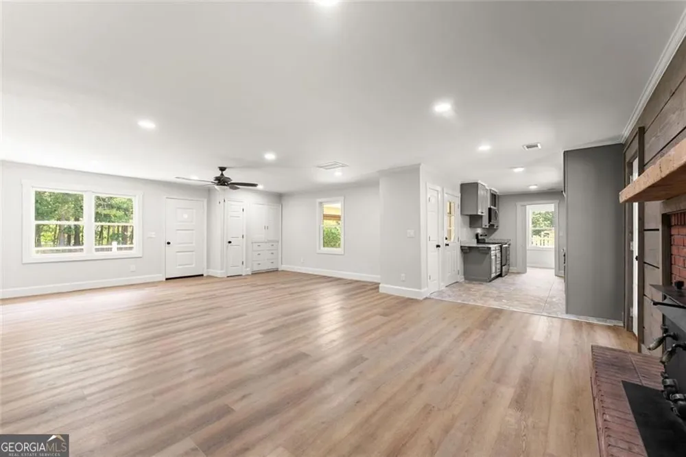 5850 Norton CIR Flowery Branch, GA 30542