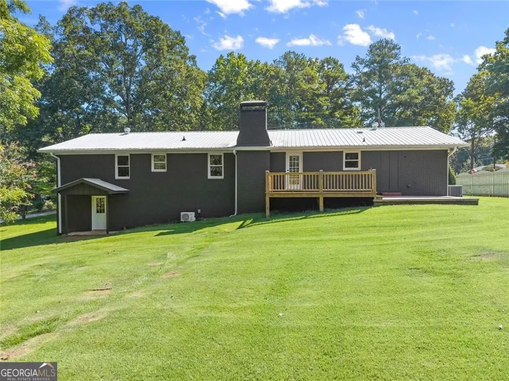 5850 Norton CIR Flowery Branch, GA 30542