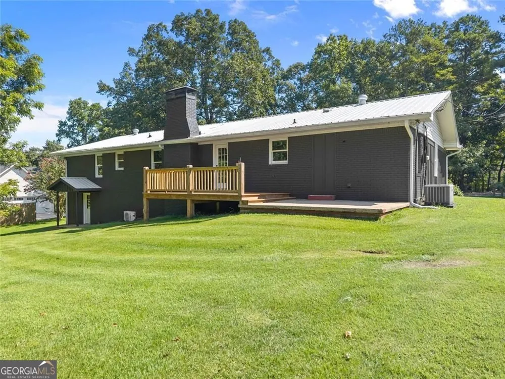 5850 Norton CIR Flowery Branch, GA 30542