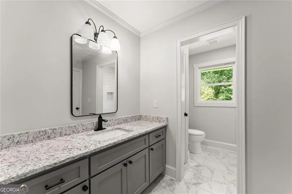 5850 Norton CIR Flowery Branch, GA 30542