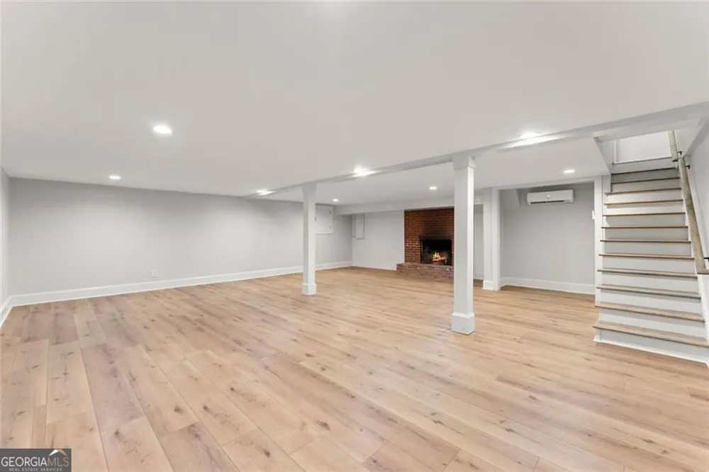5850 Norton CIR Flowery Branch, GA 30542
