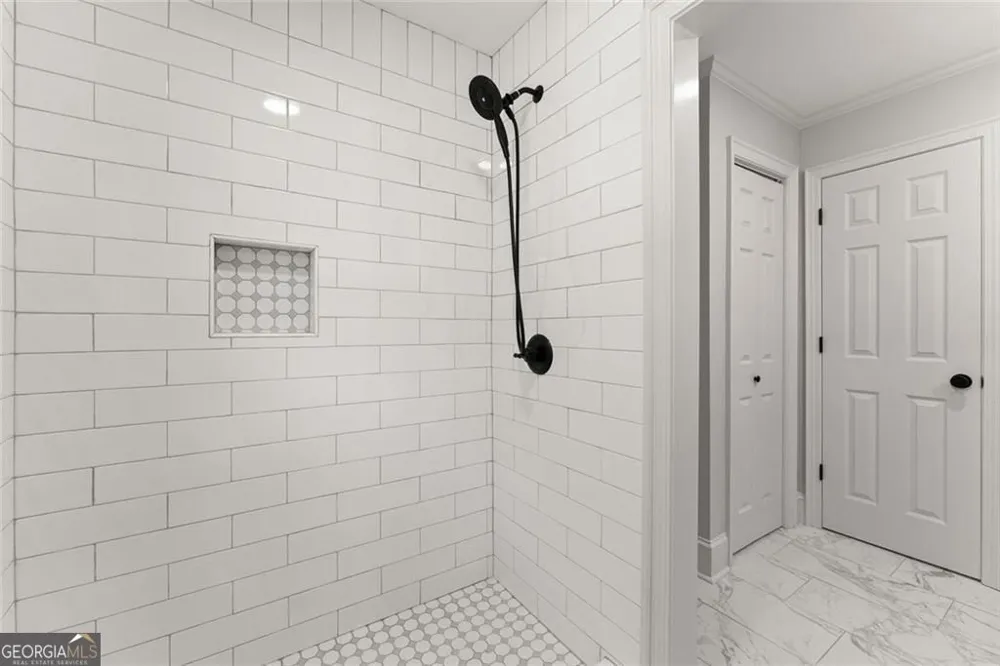 5850 Norton CIR Flowery Branch, GA 30542