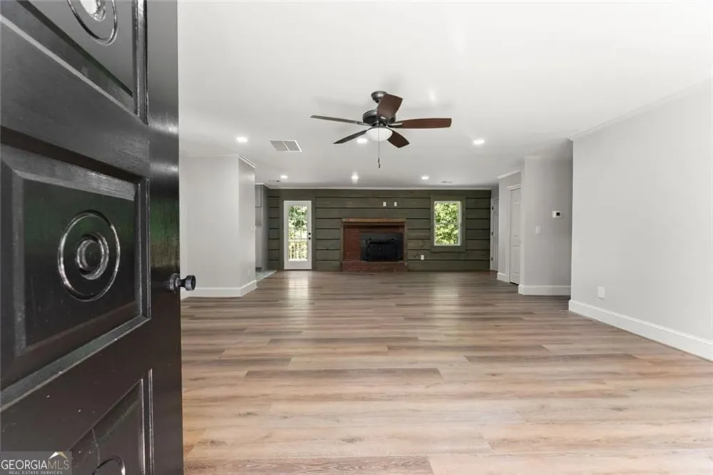5850 Norton CIR Flowery Branch, GA 30542