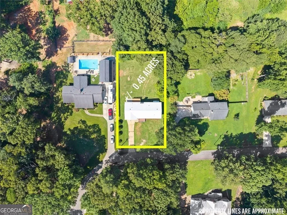 5850 Norton CIR Flowery Branch, GA 30542