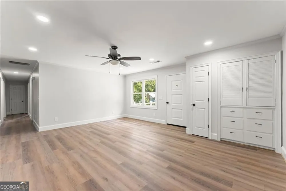 5850 Norton CIR Flowery Branch, GA 30542