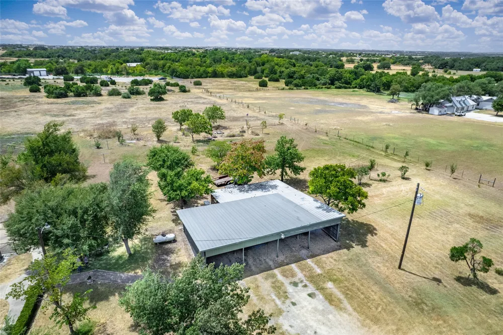 1900 County Road 130 Hutto, TX 78634