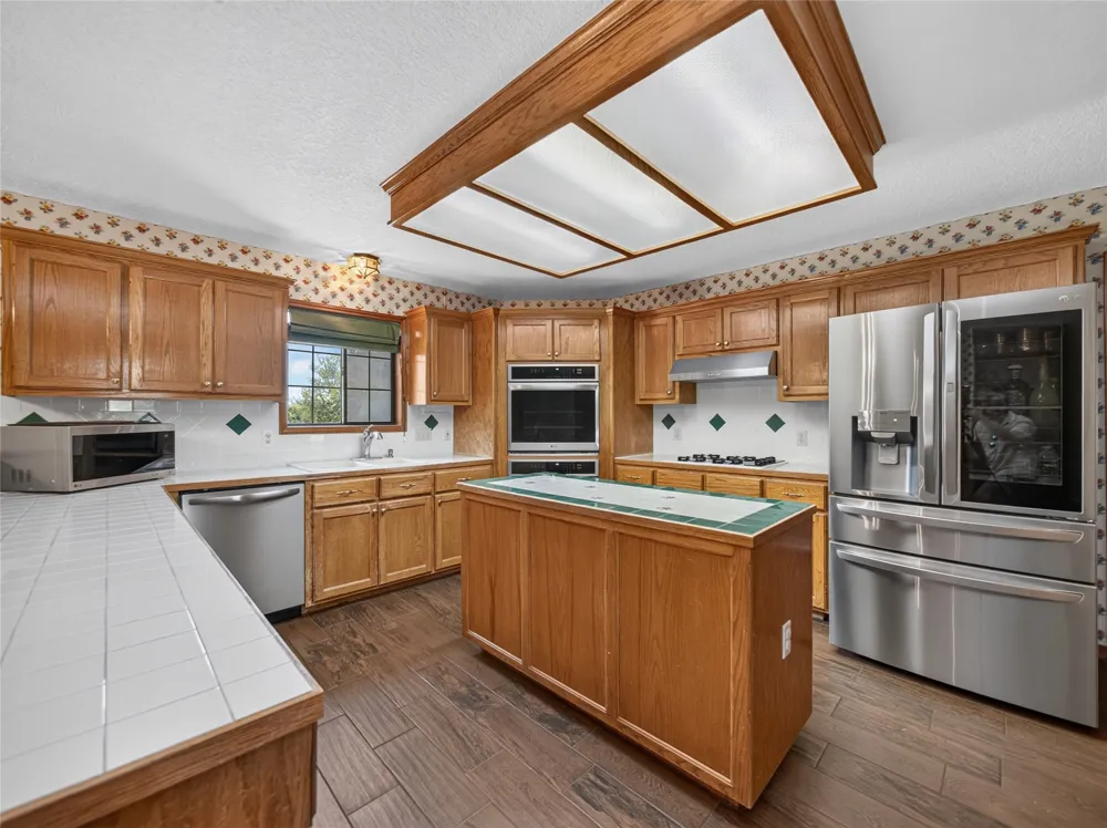 1900 County Road 130 Hutto, TX 78634