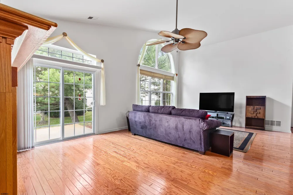 571 Chatham Way Galloway Township, NJ 08205