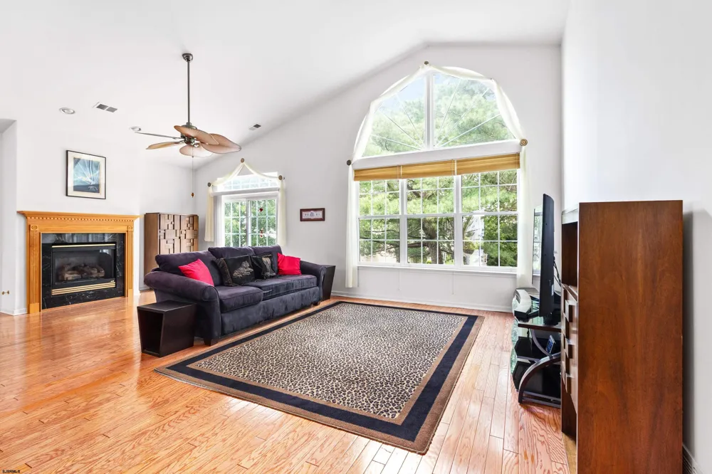 571 Chatham Way Galloway Township, NJ 08205