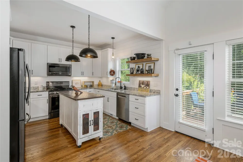 12 Twig Lane Asheville, NC 28803