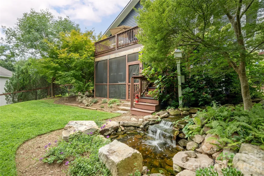 12 Twig Lane Asheville, NC 28803