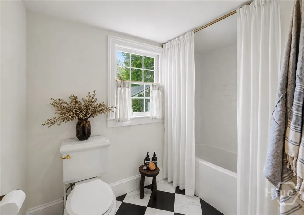 308 E Liberty Street E Savannah, GA 