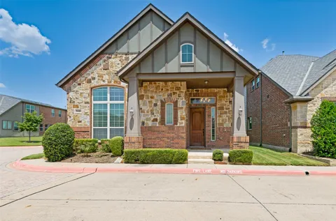 5101 Kentwood Drive