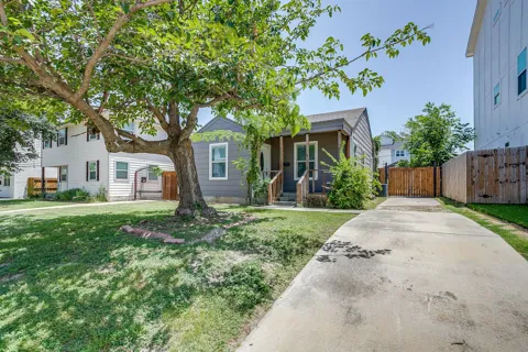 3221 Mccart Avenue
