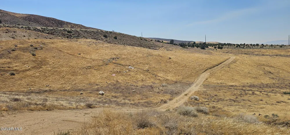 Avenue L / 105th St W Lancaster, CA 93536