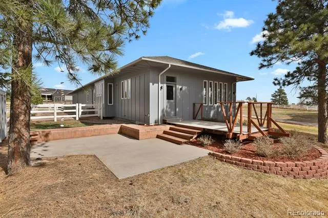 1639 Buttercup Road Elizabeth, CO 80107