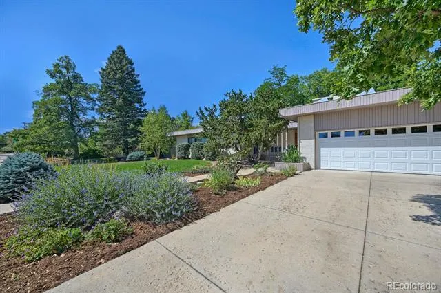 325 Mohawk Drive Boulder, CO 80303