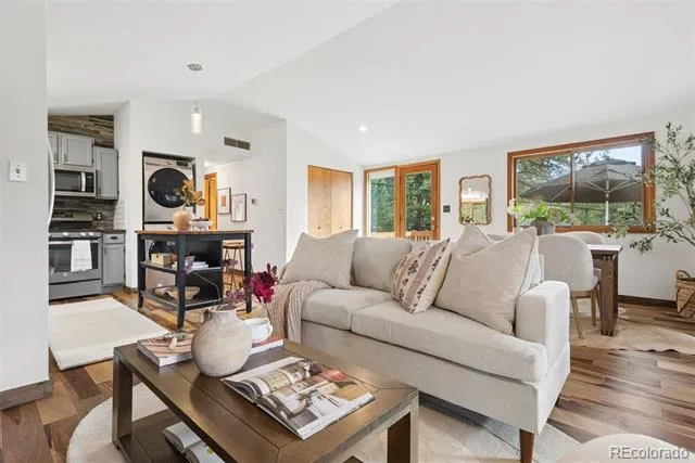 293 Bendemeer Drive Evergreen, CO 80439