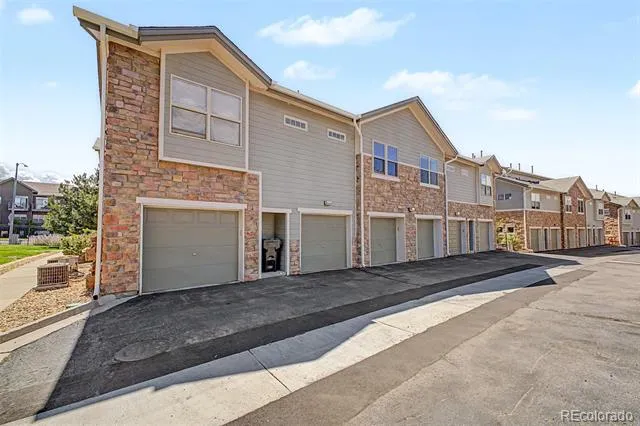 2551 S Bahama Circle #D Aurora, CO 80013