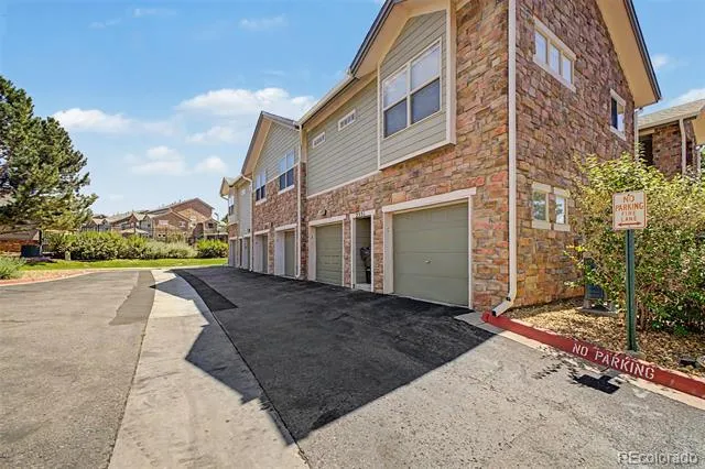 2551 S Bahama Circle #D Aurora, CO 80013