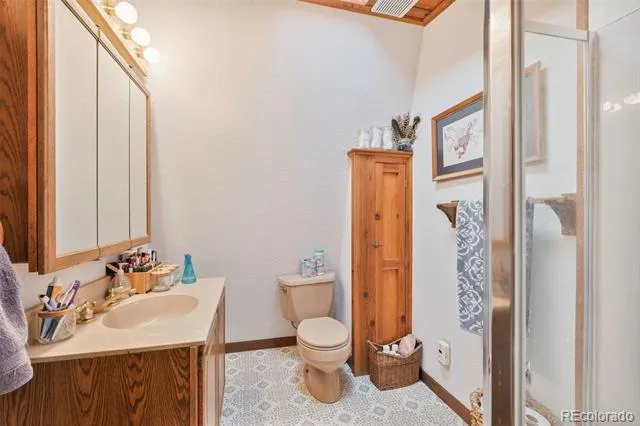 100 Raptor Point Road Golden, CO 80403