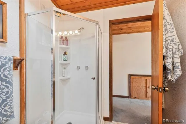 100 Raptor Point Road Golden, CO 80403