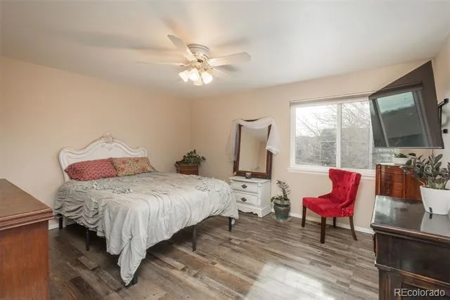 5295 S Liverpool Way Centennial, CO 80015