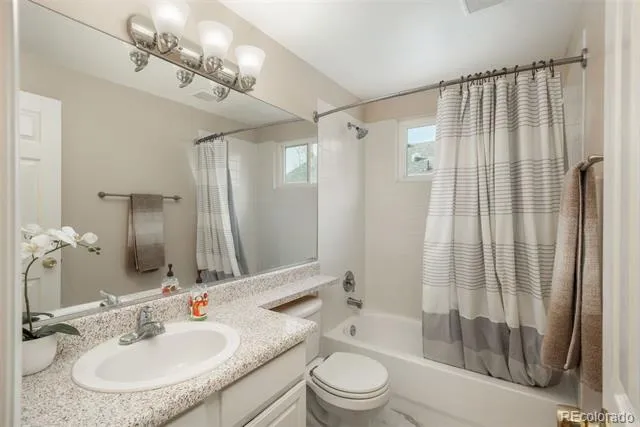 5295 S Liverpool Way Centennial, CO 80015
