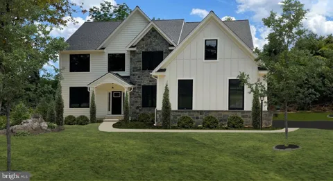 IROQUOIS DR