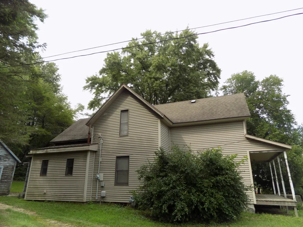 166 West Street Coloma, MI 49038