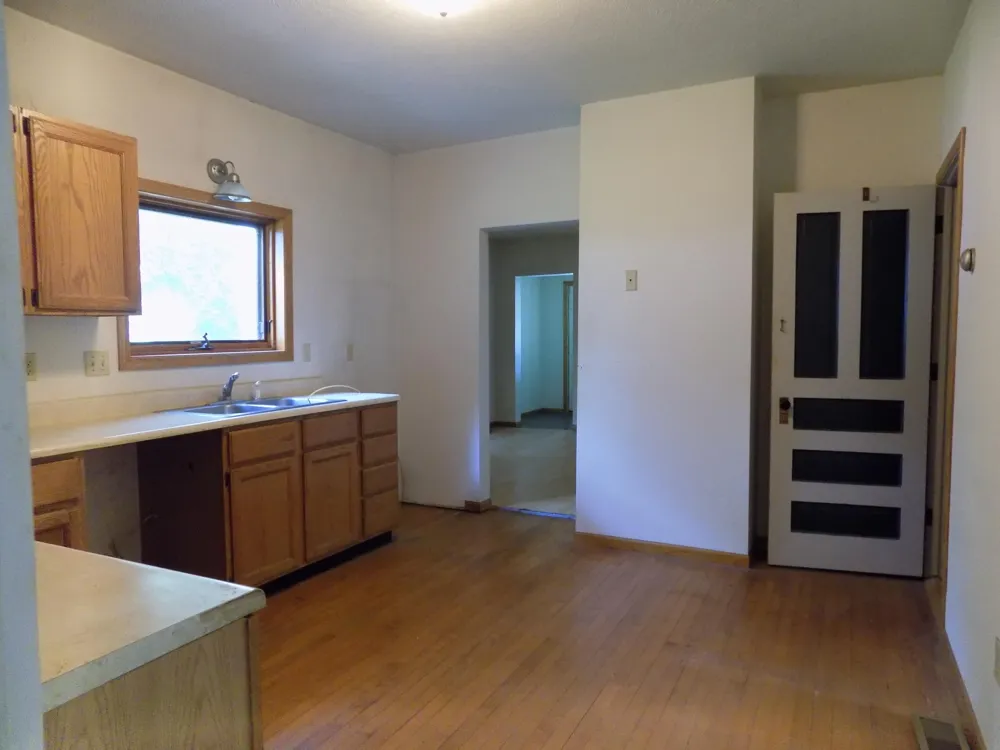 166 West Street Coloma, MI 49038
