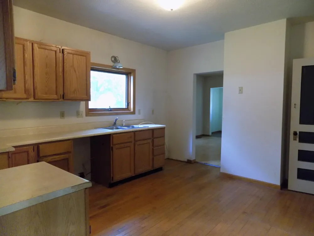 166 West Street Coloma, MI 49038