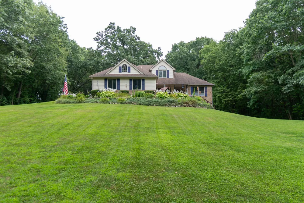 2589 Fisk Road Howell, MI 48843