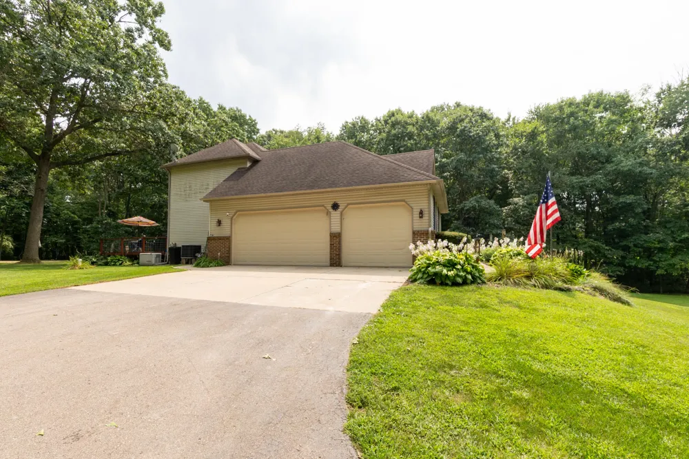 2589 Fisk Road Howell, MI 48843