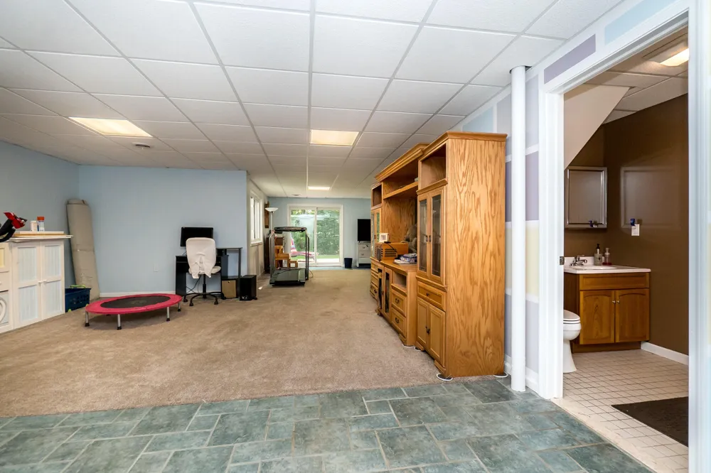 2589 Fisk Road Howell, MI 48843