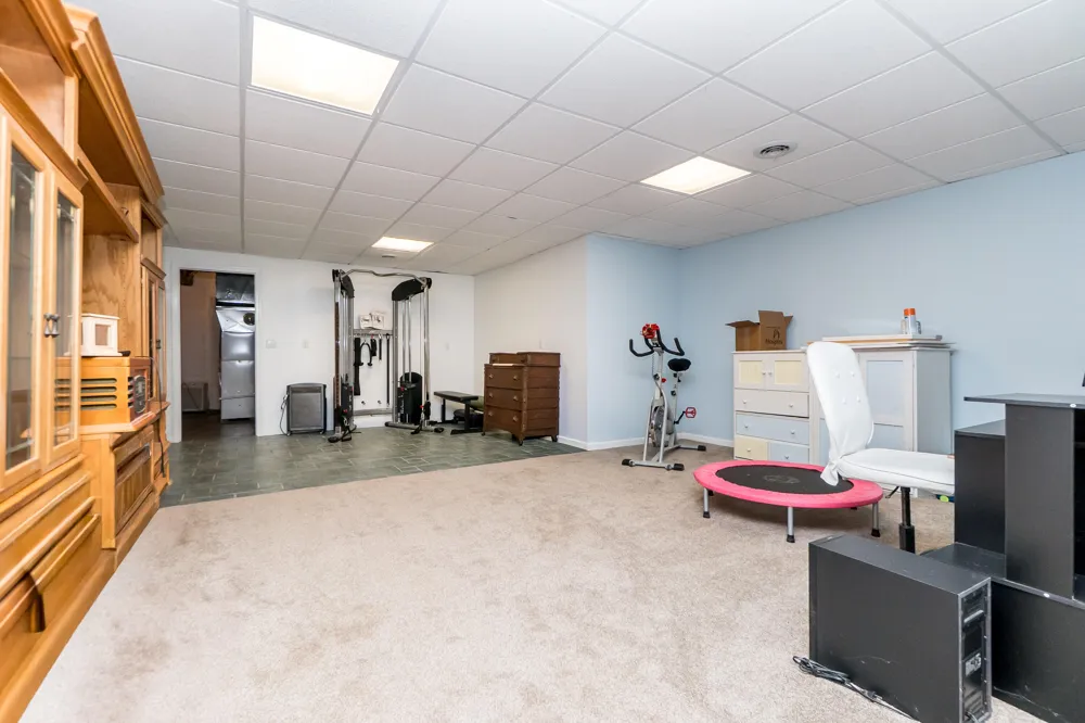 2589 Fisk Road Howell, MI 48843
