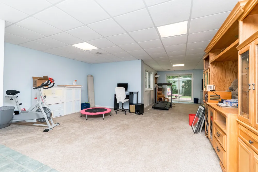 2589 Fisk Road Howell, MI 48843