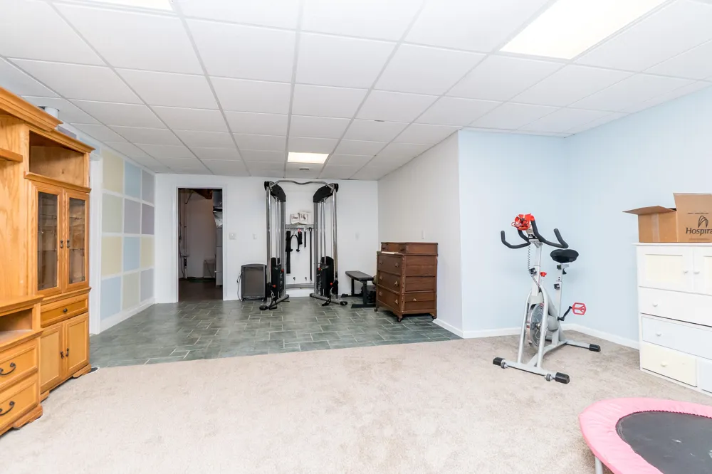 2589 Fisk Road Howell, MI 48843