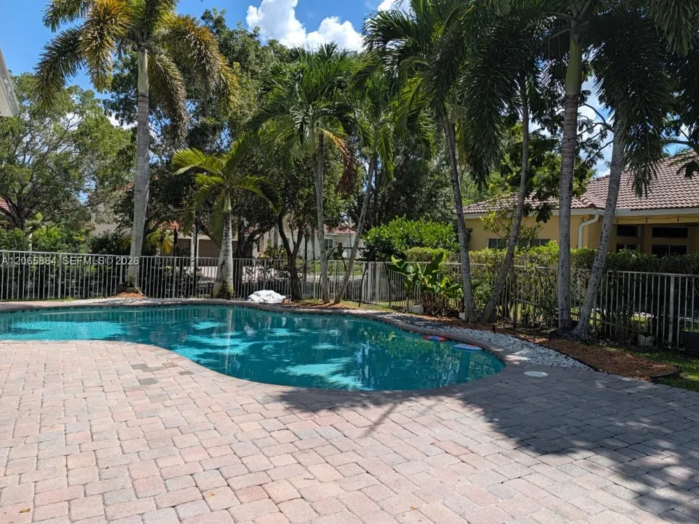 1073 Allamanda Way Weston, FL 33327