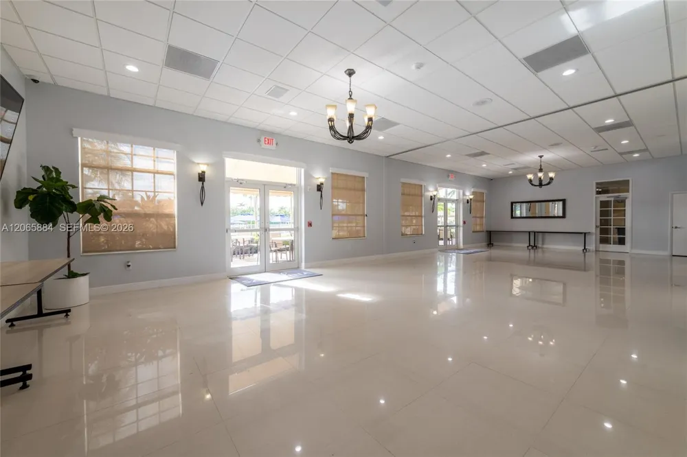 1073 Allamanda Way Weston, FL 33327
