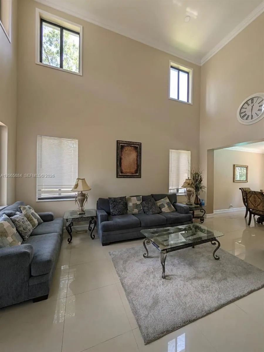 1073 Allamanda Way Weston, FL 33327