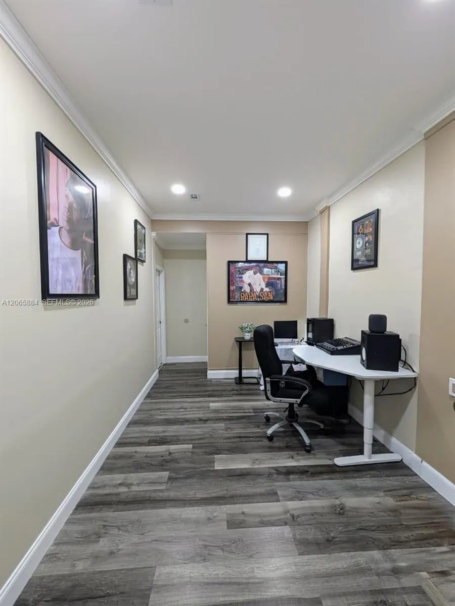1073 Allamanda Way Weston, FL 33327